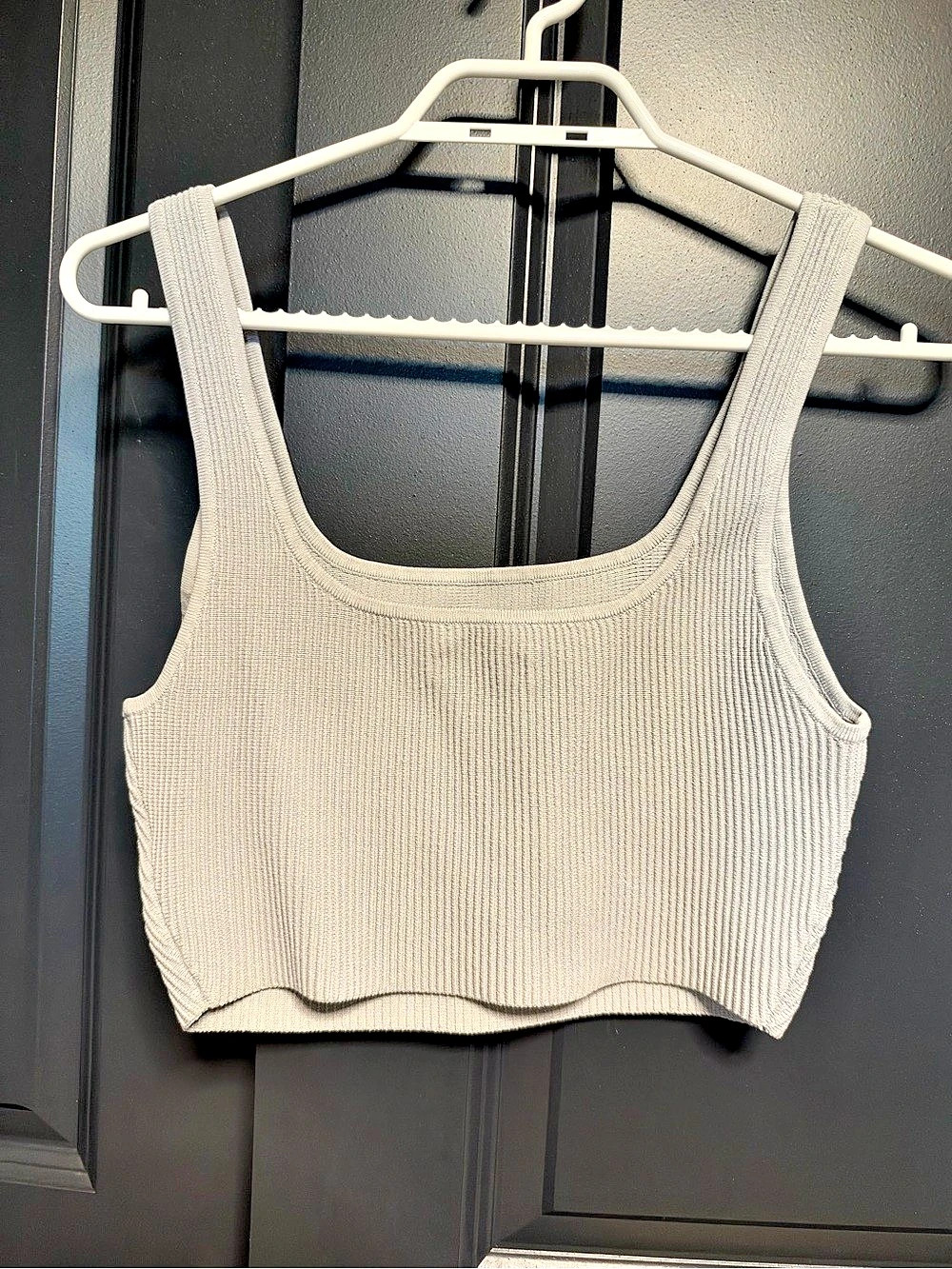 Babaton Sculpt Knit Squareneck Cropped Tank Ribbed Crop Tank in Gray Size Medium